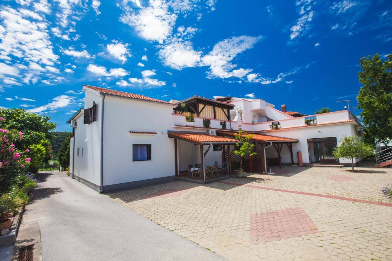 Apartmani Nada & Darko, Kampor, Rab, Hrvatska Ngoại thất bức ảnh