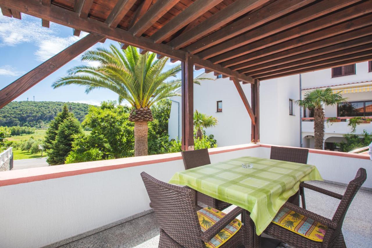 Apartmani Nada & Darko, Kampor, Rab, Hrvatska Ngoại thất bức ảnh