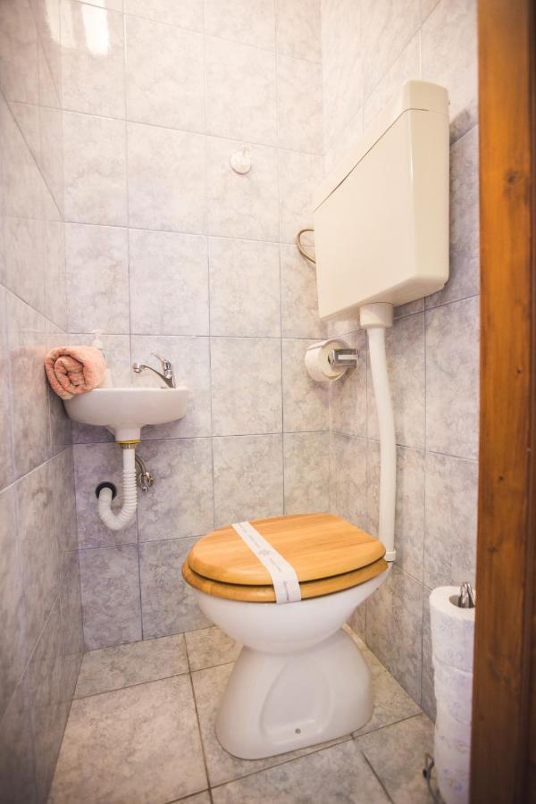 Apartmani Nada & Darko, Kampor, Rab, Hrvatska Ngoại thất bức ảnh